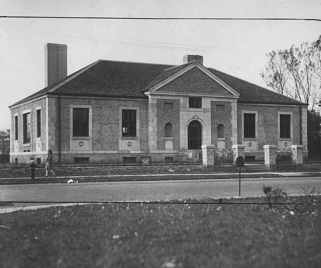 Photo of Bexley Public Library in 1927
