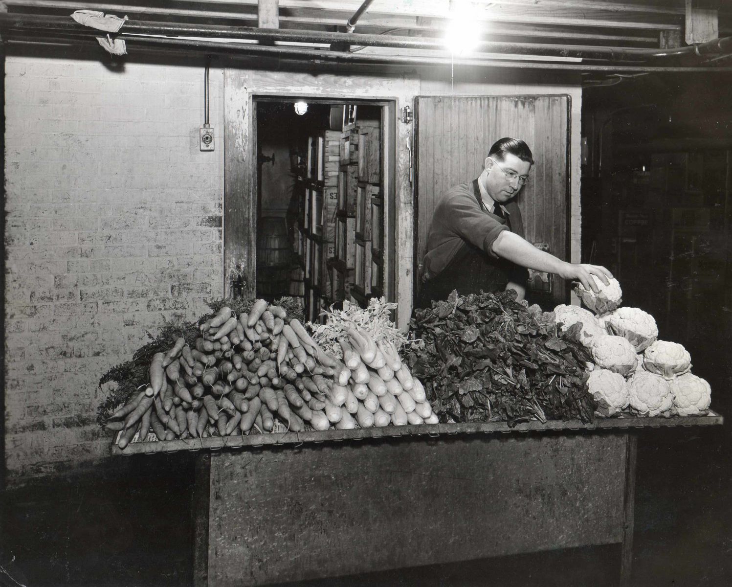 Phot of Paul's Food Shoppe in 1930